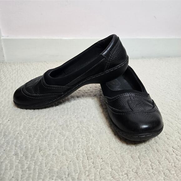 Clarks Womens Slip-On Black Ballet Flats - Picture 1 of 6